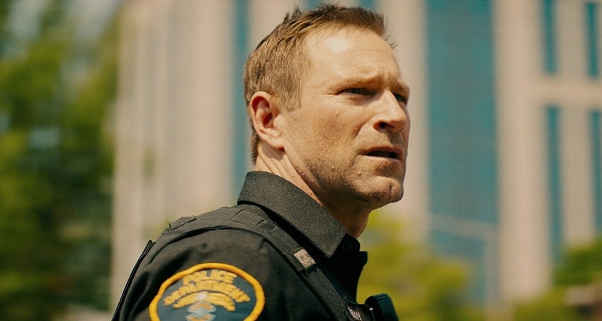 Фильм По долгу службы / Line of Duty 2019 (2019) в 4K UHD и HD смотреть онлайн бесплатно