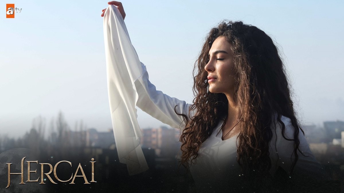 Ветреный (Hercai) (3 сезон) 2019 смотреть бесплатно