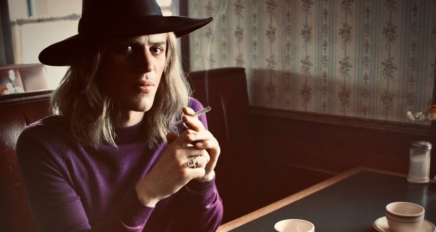 Дэвид Боуи: История человека со звезд (2020) смотреть в HD