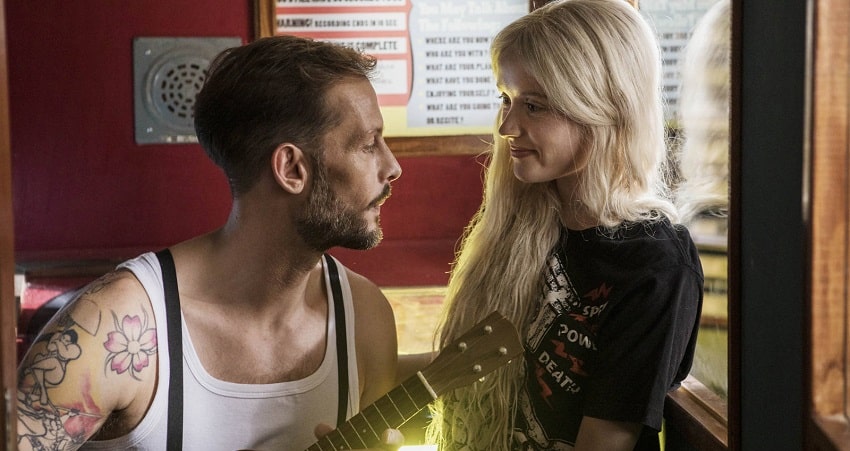 Русалка в Париже (Франция) смотреть в хорошем качестве