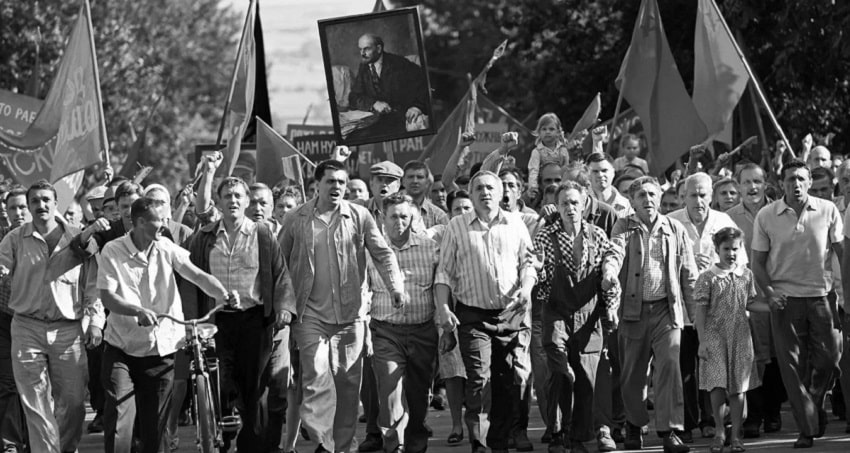 Смотреть Фильм Дорогие товарищи! (2020) без рекламы в HD