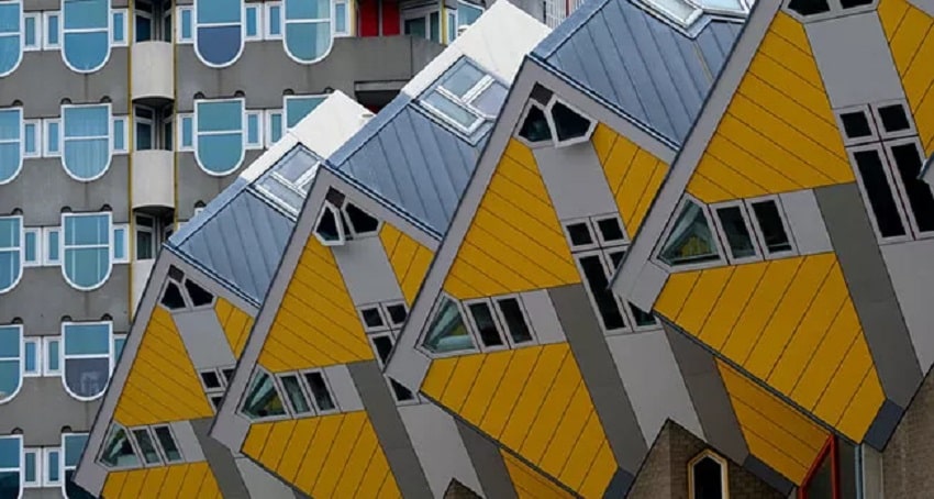 Смотреть Странный дом (2023) онлайн бесплатно и без смс