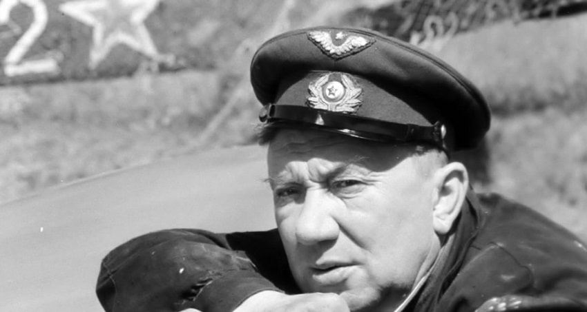 В бой идут одни «старики» (-) онлайн бесплатно в высоком качестве