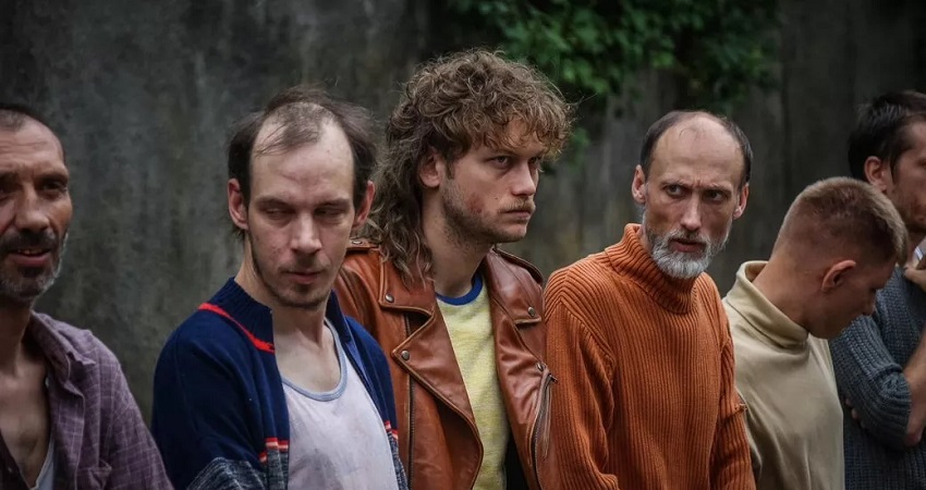 Божевiльнi (-) онлайн бесплатно в высоком качестве