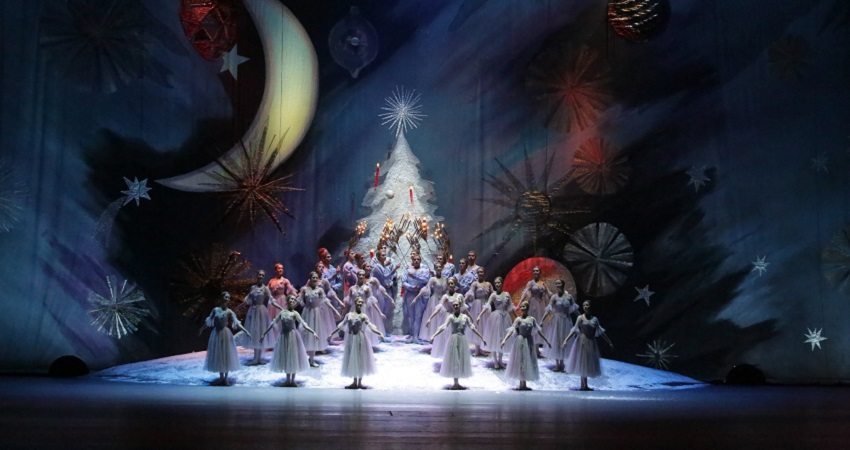 Большой театр: Щелкунчик (2024) смотреть онлайн 720p или 1080p