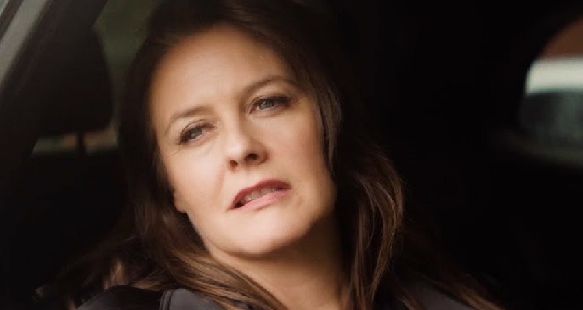 Горячая штучка (2025) (США) полностью в хорошем качестве и бесплатно