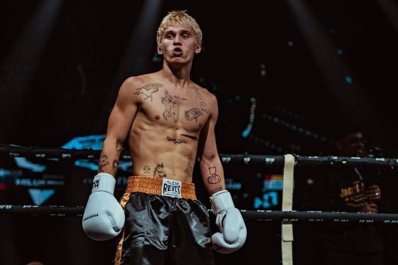 (ПОЛНЫЙ) Бой Милохина и Захара видео, повтор 2025 (Россия) полностью в хорошем качестве и бесплатно