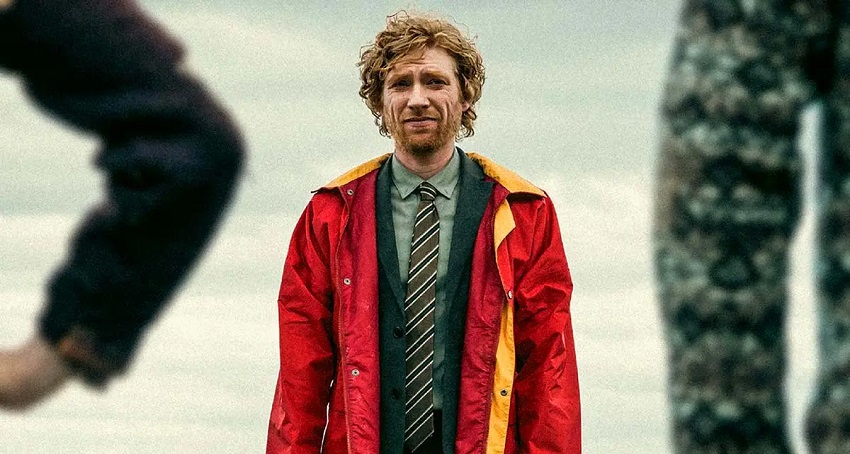 Приезжий (2026) (Великобритания) полностью в хорошем качестве и бесплатно