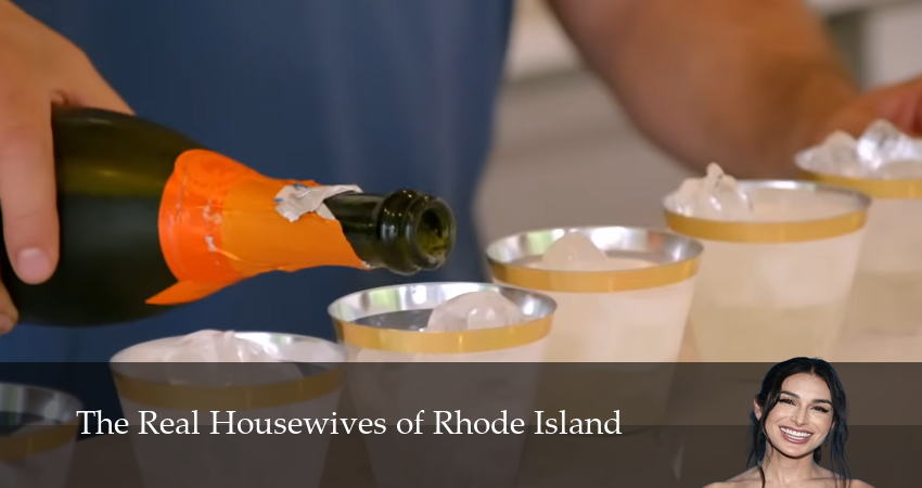 Настоящие домохозяйки Род-Айленда (1 сезон, 2026) смотреть онлайн бесплатно в хорошем HD качестве