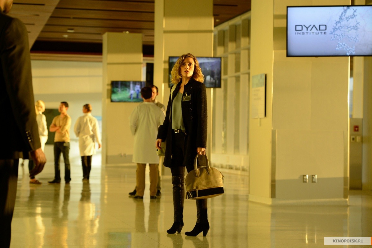 Смотреть сериал Темное дитя (Orphan Black) (2013) 2 сезон 1 серия в хорошем качестве онлайн