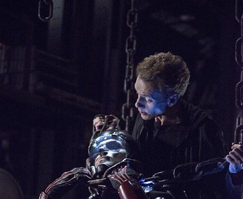 Стрела (Arrow) (3 сезон, 18 серия) смотреть бесплатно онлайн без рекламы