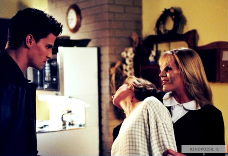 Сериал Баффи - истребительница вампиров (Buffy the Vampire Slayer) (4-й сезон) онлайн бесплатно