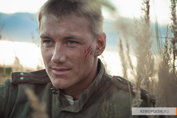 Три дня лейтенанта Кравцова (Tri dnya leytenanta Kravtsova) (2011) 1 сезон 4 серия смотреть онлайн бесплатно