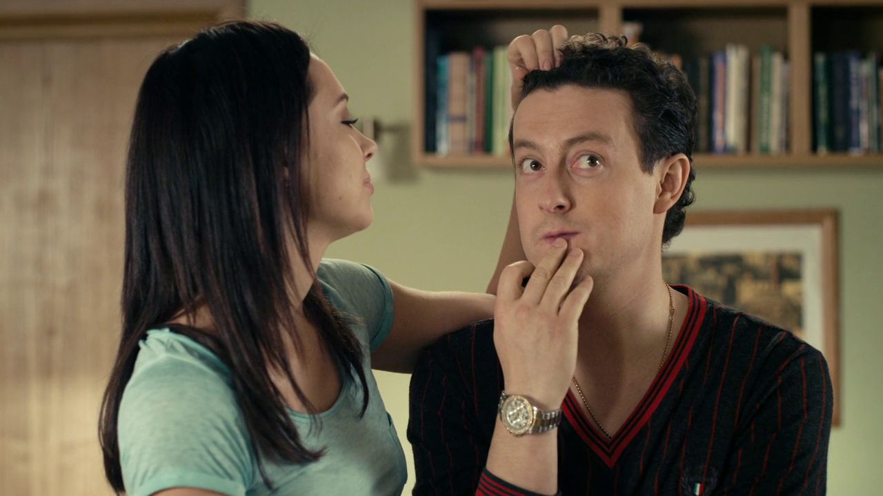 Сериал Универ. Новая общага (Univer. Novaya obschaga) (2015) 9 сезон 6 серия смотреть онлайн в качество 1080 HD или 4K