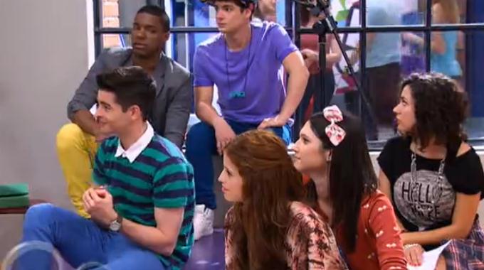 Смотреть сериал Виолетта (Violetta) (2012) 2 сезон 24 серия в хорошем качестве онлайн