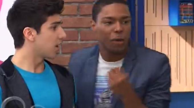 Смотреть сериал Виолетта (Violetta) 2 сезон 31 серия в хорошем качестве HD