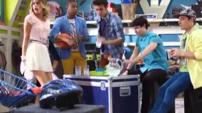 Сериал Виолетта (Violetta) (2012) 3 сезон 28 серия смотреть онлайн в качество 1080 HD или 4K