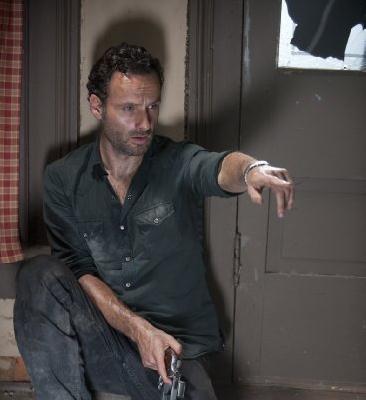 Ходячие мертвецы (The Walking Dead) (2011) 2 сезон 9 серия смотреть онлайн без рекламы и регистрации