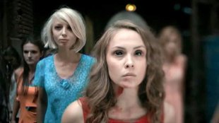 Смотреть сериал Выжить После (3 сезон) на планшете