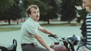 Восьмидесятые (2016) 3 сезон 1 серия полностью смотреть бесплатно без рекламы