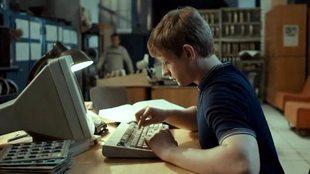 Восьмидесятые (2016) 4 сезон 17 серия смотреть онлайн бесплатно