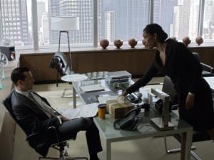 Смотреть сериал Форс-мажоры (Suits) 1 сезон 4 серия в отличном качестве