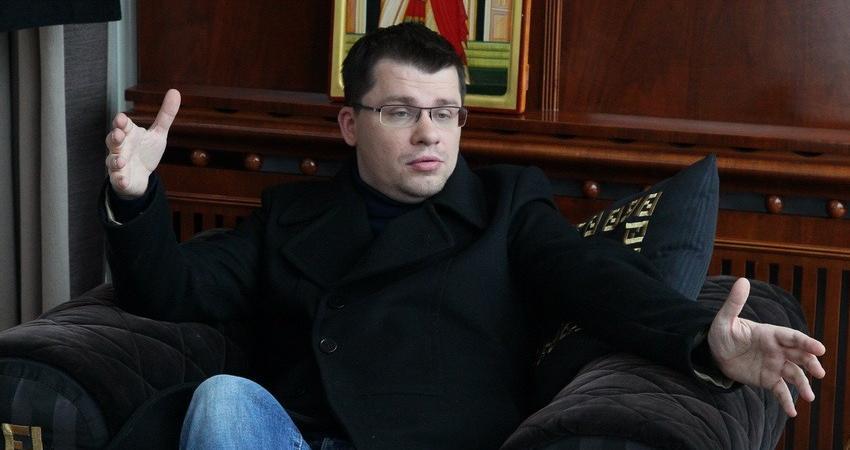 Смотреть Друзья друзей (2013) онлайн бесплатно и без смс