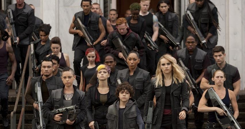 Дивергент глава 2: Инсургент (2015) бесплатно