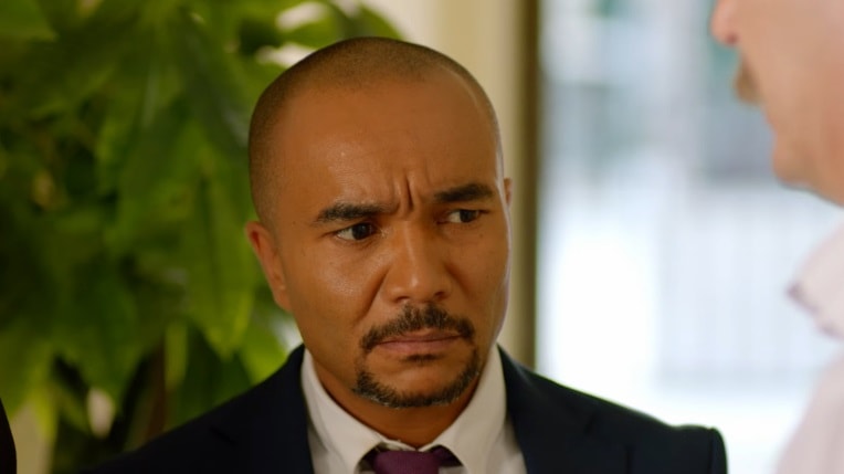 Отель Элеон (2016) 1 сезон 12 серия смотреть бесплатно полностью