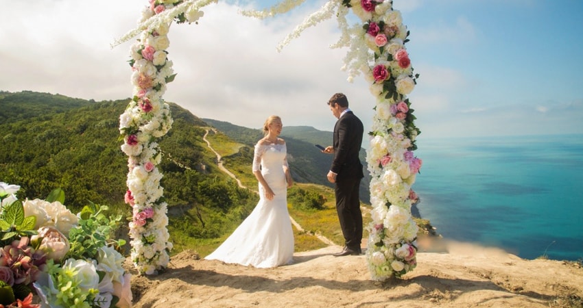 Фильм СуперБобровы. Народные мстители (2018) в 4K UHD и HD смотреть онлайн бесплатно