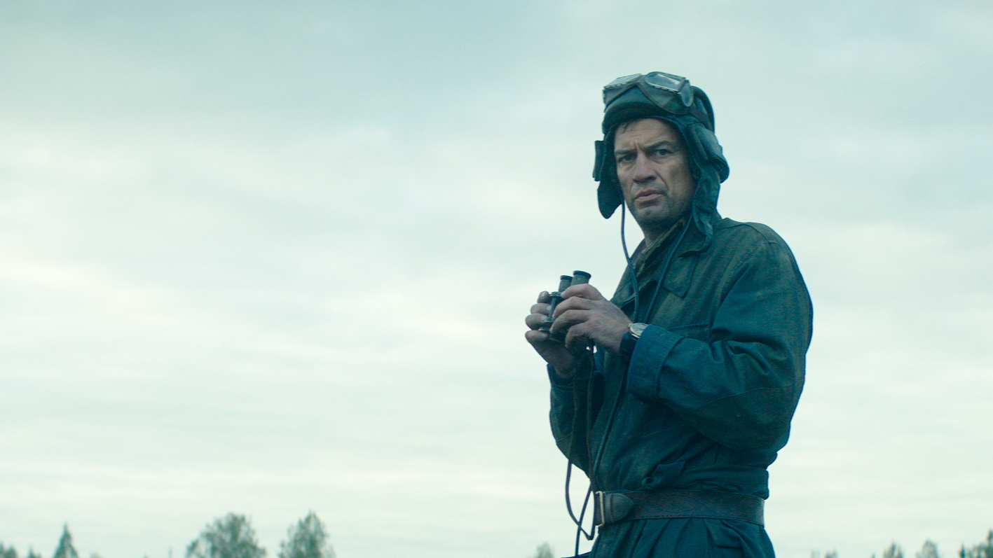 Смотреть Несокрушимый (2018) онлайн бесплатно и без смс