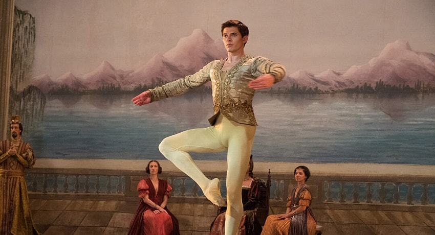 Нуреев. Белый ворон (Великобритания) 2019 смотреть в HD 1080 без регистрации