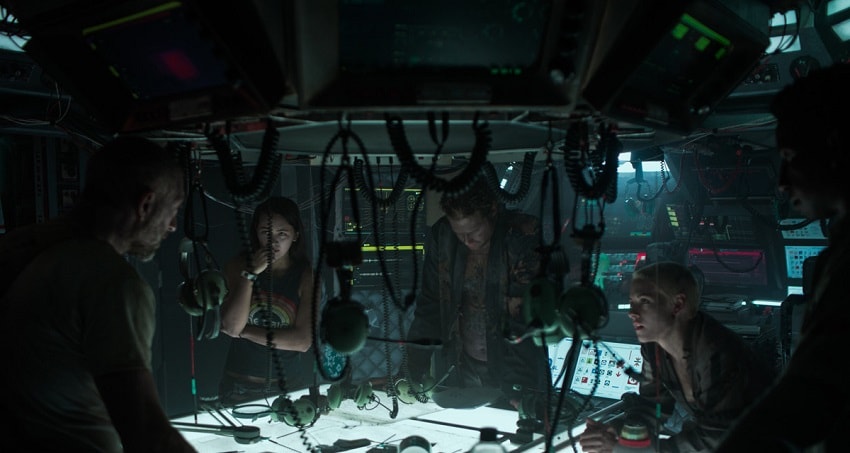 Под водой (США) полностью в хорошем качестве и бесплатно